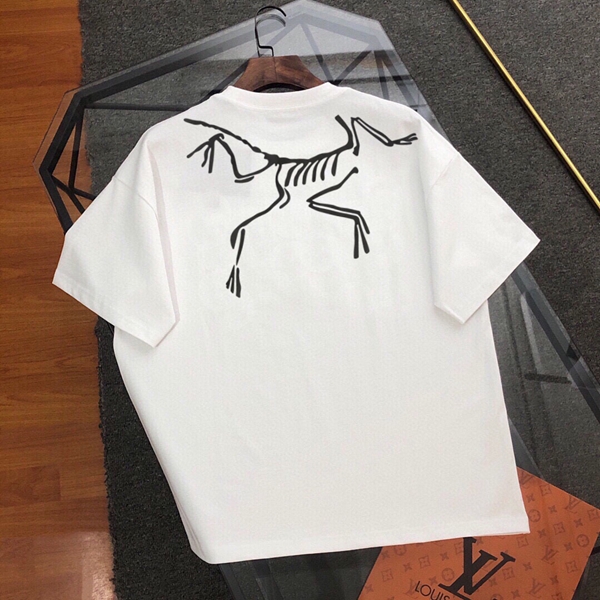 ブランドTシャツ背面デザイン